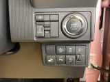 パワースライドドアの開閉はスマートキーのリモコンやドアノブは勿論、運転席側のスイッチ操作でも開閉ができ、安全・簡単です。