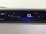 視認性の高いメーター回り。いろいろな情報も表示されます。