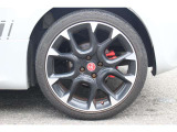 Bremboブレーキキャリパー