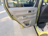 運転席操作部の写真です!席から操作しやすい位置に配置されており、快適な運転の強い味方となってくれます。ぜひ来場して、実際に触ってみてください♪