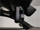 ☆BMWのルームミラーには自動防眩機能が備わっております。後続車のヘッドライトの明るさで幻惑されるのを防止☆