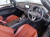 神戸マツダ神戸西インター店は、通常ディーラー+&alpha;の次世代型店舗としてROADSTER EXPERIENCE SPACEの冠を掲げ、「いつでも・誰でも・気軽に会いに行ける」ロードスターUカー専門店。