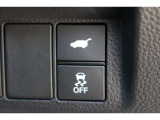 ハンズフリーアクセスパワーテールゲート荷物でいっぱいのあなたを少しだけお手伝いします。Hondaスマートキーを持っていれば、ハンズフリーでテールゲートの開閉が可能です。