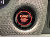 エンジンスタートスイッチ☆キーが車内にあれば、エンジンの始動・停止はブレーキを踏んでスイッチを押すだけ!キーを取り出す手間を省き、ワンプッシュでエンジンを操作するので簡単でスムーズです。