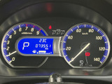 停車時に映像やテレビを視聴する際に活用できる画面です。見やすい表示で、休憩中などのひとときにお好みのコンテンツを楽しめます。運転中は視聴せず、安全に配慮して停車時にご利用ください。