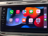 ●Apple Car Play:スマホとの有線接続で、ナビ・オーディオ再生などスマホのアプリ機能が画面でも使える便利機能です!