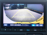 ◆【リアカメラ】が装着されています。リバースに入れるだけで映ります。後方の安全確認や、狭い駐車場での車庫入れ、雨の日や夜間など視界の悪い時に便利です。安全にバックする為には欠かせない装備です。
