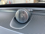 【Bowers & Wilkins】ボルボのトッププレミアムオーディオ。車内空間という特殊な環境に100年以上の伝統を持つイェーテボリ交響楽団の音響を再現した「コンサートモード」を搭載。