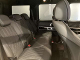 全ての席が主役席なのは、メルセデスならではの特徴です。快適なドライビングが、リラックスした車内空間を作りだします。
