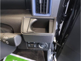 運転席側掘り込み式インパネカップホルダー