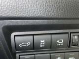 【横滑り防止機能】 車両走行安定補助システム搭載  車が横滑りしそうになった際に、横滑りを防ぐ安全装備が付いています。
