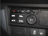 ◆両側電動スライドドア◆狭い駐車場でも乗り降りが楽々♪お子様が隣の車にドアを当ててしまう心配もございません!小さなお子様連れの方もこれで安心。