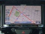 エマージェンシーブレーキは、 約10〜80km/h の範囲で前方の車両や歩行者と衝突する可能性がある場合に作動し、自動的に停止又は減速することにより 衝突回避や衝突被害の軽減を図ります。