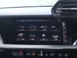 内装はシンプルに使い勝手を考え作られています。お車を運転する感覚をダイレクトに体感して頂けます。室内も広くロングドライブにも快適にお過ごしいただけます。
