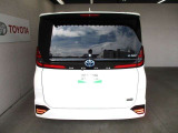 バックカメラが付いているので後方確認が非常にしやすいです。今や運転初心者も熟練者も必須装備!