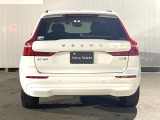 当店の認定中古車(VOLVO APPROVED CAR)はメーカー基準の車齢・走行に応じた内外装・機関の176項目もの項目に厳密な点検を実施。すべての基準を満たした自信を持ってお届けする中古車です。