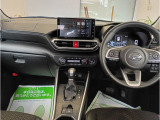 見易い計器類と運転し易いドライビングポジションは、視角も少なく前方&左右の見切りが良く運転し易いクルマです