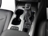 BSM(ブラインドスポットモニタ)!隣の車線を走る車両をレーダーで検知し、ドアミラーでは確認しにくい後側方エリアに存在する車両に加えて、急接近してくる車両も検知します。