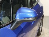 【キドニーグリル】BMWは約90年もの間、ほぼ全ての車両にひと目でBMWだと分かるこの特徴的なフロントグリルが備えられ、デザイン・アイコンとして親しまれてきました。