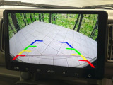 【バックカメラ】駐車時に後方がリアルタイム映像で確認できます。大型商業施設や立体駐車場での駐車時や、夜間のバック時に大活躍!運転スキルに関わらず、今や必須となった装備のひとつです!