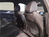 【エアバック】BMWのエアバックやその他の安全装備は、互いに補完しあう事で徹底した安全性を貫きます。万一の事故の際にそれぞれ最適な保護を提供してくれます!