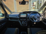 運転席周りの視界もよくハンドルも軽い取り回しなのですごく運転がしやすい車です。