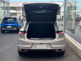 ハンズフリー電動テールゲート!