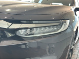 LEDヘッドライトは、点灯の瞬間から最大光量を発揮し、突然暗くなるトンネルなどでの安定感を高めます。