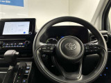先進性と高級感あふれるコックピットを演出。誰がハンドルを握っても運転しやすい、開放的な視界が魅力です☆