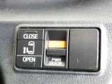 片側電動スライドドアのスイッチ付です。車内からもスイッチひとつで楽にドアの開閉が可能です。電動なので開閉時に力を使う必要がなく、半ドアになることもありません!