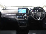 ◆インテリアパネル◆視界広々で非常に運転しやすくロングドライブでも疲れを感じさせないすっきりとまとまったインパネ周りです。