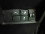パーキングセンサーや横滑りを防ぐVSA等のスイッチ類は運転席の右側、手の届きやすい位置にあります。