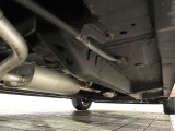 お車を安心してお乗りいただく為には、足回りの定期点検が欠かせません。サービスサポート(有償保証)では無料点検もご提供しており、安心のカーライフをお過ごしいただけるサポート体制が整っています。