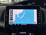 ディスプレイオーディオやカーナビは、現代のドライブにおいて欠かせない装備のひとつです。初めての場所でも迷いにくく、快適なルート案内で運転をサポートします。移動中のエンターテインメント性も高まります。