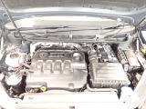 2.0L TDIエンジン搭載!力強い加速と鋭いアクセルレスポンスで、爽快な走りを思いのままに楽しめます。