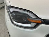 LEDヘッドライトは、点灯の瞬間から最大光量を発揮し、突然暗くなるトンネルなどでの安定感を高めます。