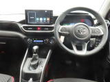 ぜひ展示車の運転席に座ってみてください。