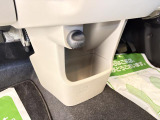 すぐに取り出せ、しまえる多彩な収納が付いてます(インパネロアポケット)