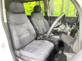 運転席シート廻りは使用感も少なく、良好な状態となっています。丁寧に使われていたことがよくわかりますね。