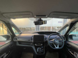 運転席周りの視界もよくハンドルも軽い取り回しなのですごく運転がしやすい車です。