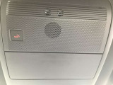 エアバッグ作動時や後突時、もしくは車内のSOSボタンを押した際に緊急通報オペレーターに連携し、救急・警察を手配します。更にオペレーターにも連携、お客様のご要望に応じてロードサービスの手配を行います。