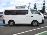 希望ナンバーや保証期間を延ばす延長保証などもございます。詳しくはスタッフまでお問い合わせください。