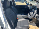 運転席まわり◆運転席からの視界が左右に広く隅々まではっきりと見渡せます!クルマの前端も把握しやすく安心して運転できます!