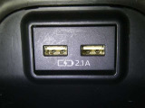 【充電用USB端子】デバイスの充電に便利です。※実際の接続端子は写真で確認or店舗までご気軽にお問合せください♪
