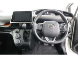 運転席です。使い勝手のいいお車です!