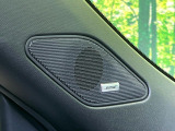 お好きな音楽を車内でお楽しみいただけます♪スピーカー交換・ウーハー追加などの音質向上や、最新ナビ・後席モニター等の取り付けも是非ご相談ください!