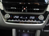シンプルで操作性の良いフロアシフトです。オートエアコンです。車内を設定温度に保ち、快適空間をキープします。