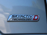 【SKYACTIVE-D】低圧縮比化とそれに伴う軽量化により、クリーン性能と燃費性能、そして軽やかな走行性能を両立させたマツダのクリーンディーゼルエンジン。