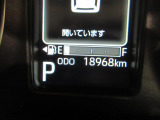 たとえばダイハツのお店にある、たくさんのスマアシ搭載車は、正常に作動する事をしっかり確認します。