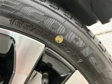【アルミホイール】クルマのお洒落は足元から!鉄製のホイールに比べ軽量、クルマの総重量を減少させることで燃費の向上・走行時のエネルギー効率にも期待ができます♪
